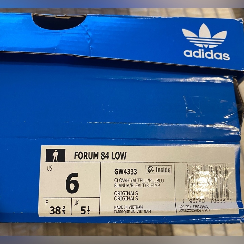 Adidas - NEW - FORUM 84 LOW SHOES. Originals. Size 6. (Box dented) - Picture 16 of 16